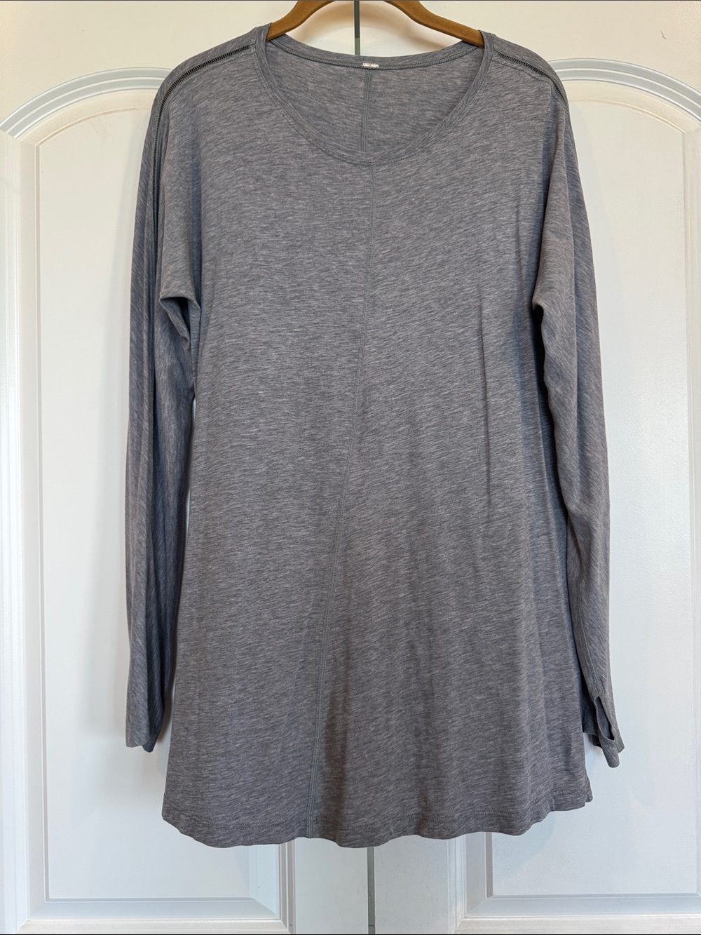 lululemon athletica Heathered Gray Long Sleeve Crew Tee